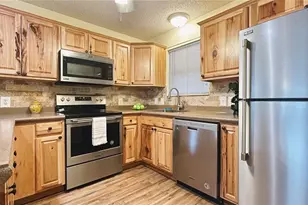 718 Villita Ln, The Villages, FL 32159 - Photo 11