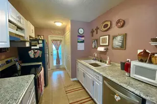 12308 Tavares Ridge Cir, Tavares, FL 32778 - Photo 5