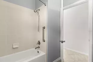 8788 Bridgeport Bay Cir, Mount Dora, FL 32757 - Photo 21