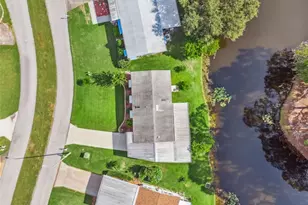 1020 Hilltop Rd, Tavares, FL 32778 - Photo 5