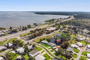 1020 Hilltop Rd, Tavares, FL 32778 - Photo 7