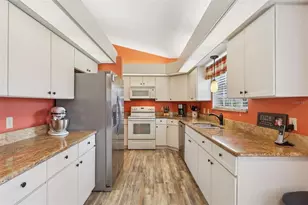 100 Juniper Way, Tavares, FL 32778 - Photo 13