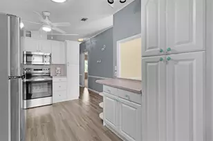 817 Hibiscus Dr, The Villages, FL 32159 - Photo 13