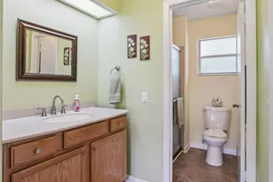 26104 Newcombe Cir, Leesburg, FL 34748 - Photo 19