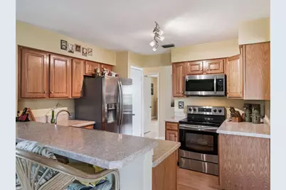 26104 Newcombe Circle, Leesburg, FL 34748 - Photo 9