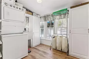 1021 E 3rd Ave, Mount Dora, FL 32757 - Photo 17