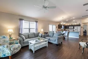 852 Sapphire Pl, The Villages, FL 32163 - Photo 3