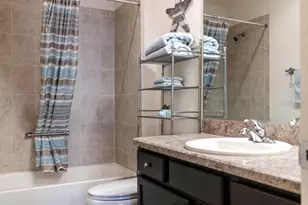 852 Sapphire Pl, The Villages, FL 32163 - Photo 23