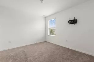 1138 Calico Pointe Cir, Groveland, FL 34736 - Photo 21