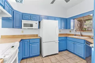 401 Clusterwood Dr, Yalaha, FL 34797 - Photo 13