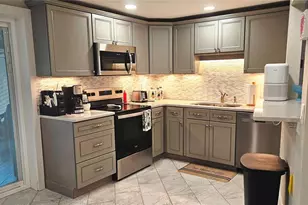 516 Villas Dr, Venice, FL 34285 - Photo 7