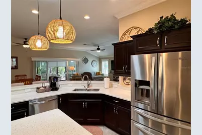 1092 Incorvaia Way, The Villages, FL 32163 - Photo 7