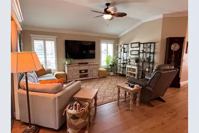 1092 Incorvaia Way, The Villages, FL 32163 - Photo 13