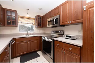 845 Cr 467, Lake Panasoffkee, FL 33538 - Photo 9