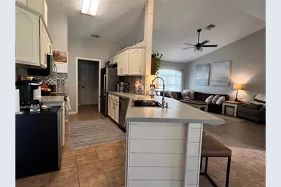 1022 Cr 463B, Lake Panasoffkee, FL 33538 - Photo 11