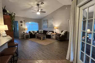 1022 Cr 463B, Lake Panasoffkee, FL 33538 - Photo 7