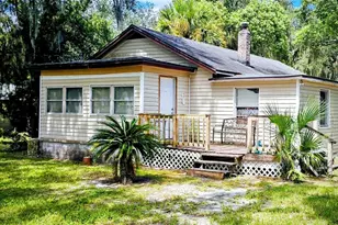 372 W Collins St, Umatilla, FL 32784 - Photo 1