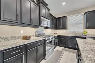 397 Alcove Dr, Groveland, FL 34736 - Photo 11