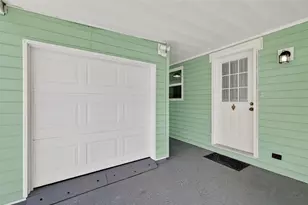 1604 Kiley Ct, Lady Lake, FL 32159 - Photo 3