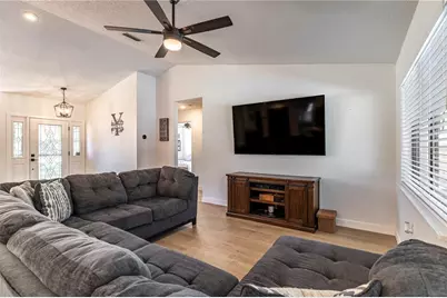 9740 Fairway Circle, Leesburg, FL 34788 - Photo 19