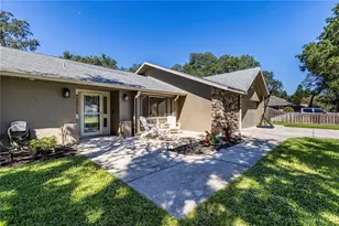 9740 Fairway Cir, Leesburg, FL 34788 - Photo 7