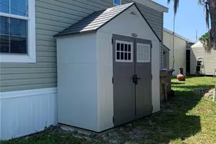 699 Cindi Ave, Leesburg, FL 34788 - Photo 5