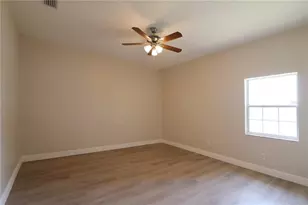 21716 King John St, Leesburg, FL 34748 - Photo 9
