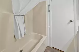 622 Jennifer Dr, The Villages, FL 32159 - Photo 21