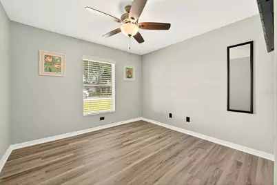 913 Powell Street, Wildwood, FL 34785 - Photo 13