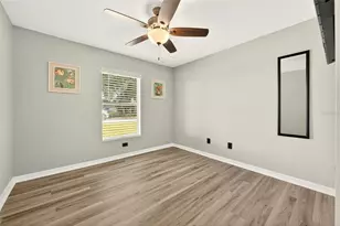 913 Powell St, Wildwood, FL 34785 - Photo 13