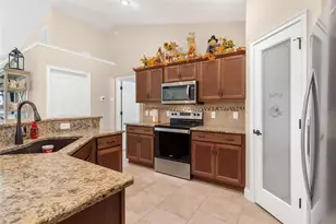 17401 SE 150th Avenue Rd, Weirsdale, FL 32195 - Photo 13