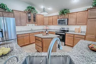 458 Jungle Plum Wy, The Villages, FL 32163 - Photo 5