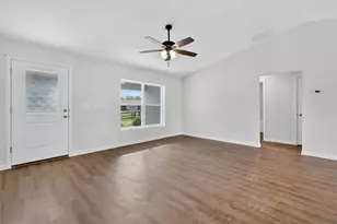 1220 Padgett Cir, Lady Lake, FL 32159 - Photo 5