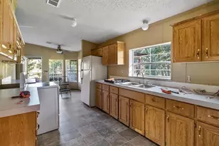 23158 E Loop Rd, Groveland, FL 34736 - Photo 7