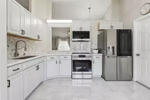 3711 Meadow Green Dr, Tavares, FL 32778 - Photo 15