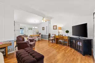 732 Royal Palm Ave, Lady Lake, FL 32159 - Photo 7