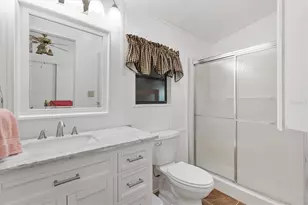 732 Royal Palm Ave, Lady Lake, FL 32159 - Photo 15