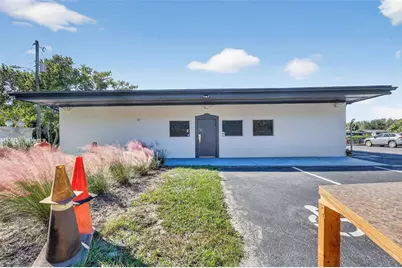 13721 Country Club Drive, Tavares, FL 32778 - Photo 5