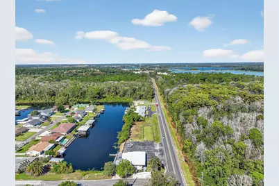 13721 Country Club Drive, Tavares, FL 32778 - Photo 23