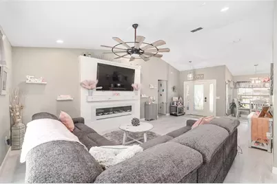 800 Crestview Circle N, Wildwood, FL 34785 - Photo 15