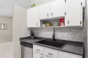 800 Crestview Cir N, Wildwood, FL 34785 - Photo 25