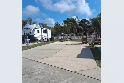 1074 Front Street #51, Welaka, FL 32193 - Photo 3
