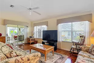 208 Desota Ct, Lady Lake, FL 32159 - Photo 9