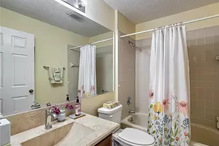 208 Desota Ct, Lady Lake, FL 32159 - Photo 25