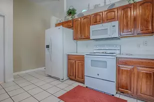 25749 Whisper Oaks Rd, Leesburg, FL 34748 - Photo 17