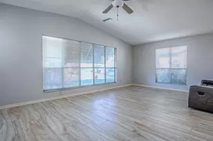 1133 Del Toro Dr, The Villages, FL 32159 - Photo 9