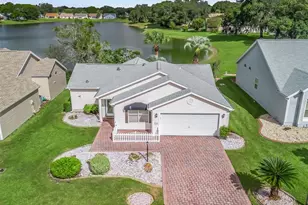 1013 Del Rio Dr, Lady Lake, FL 32159 - Photo 1