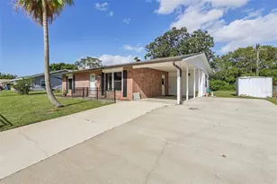 892 Hampton Dr NE, Palm Bay, FL 32905 - Photo 3