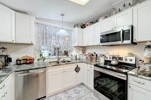 1359 Windsor St, Tavares, FL 32778 - Photo 13