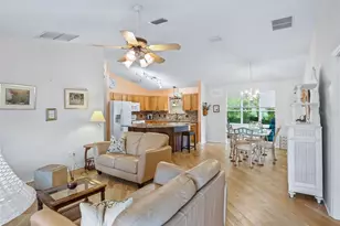 9671 SE 168th Maplesong Ln, The Villages, FL 32162 - Photo 5